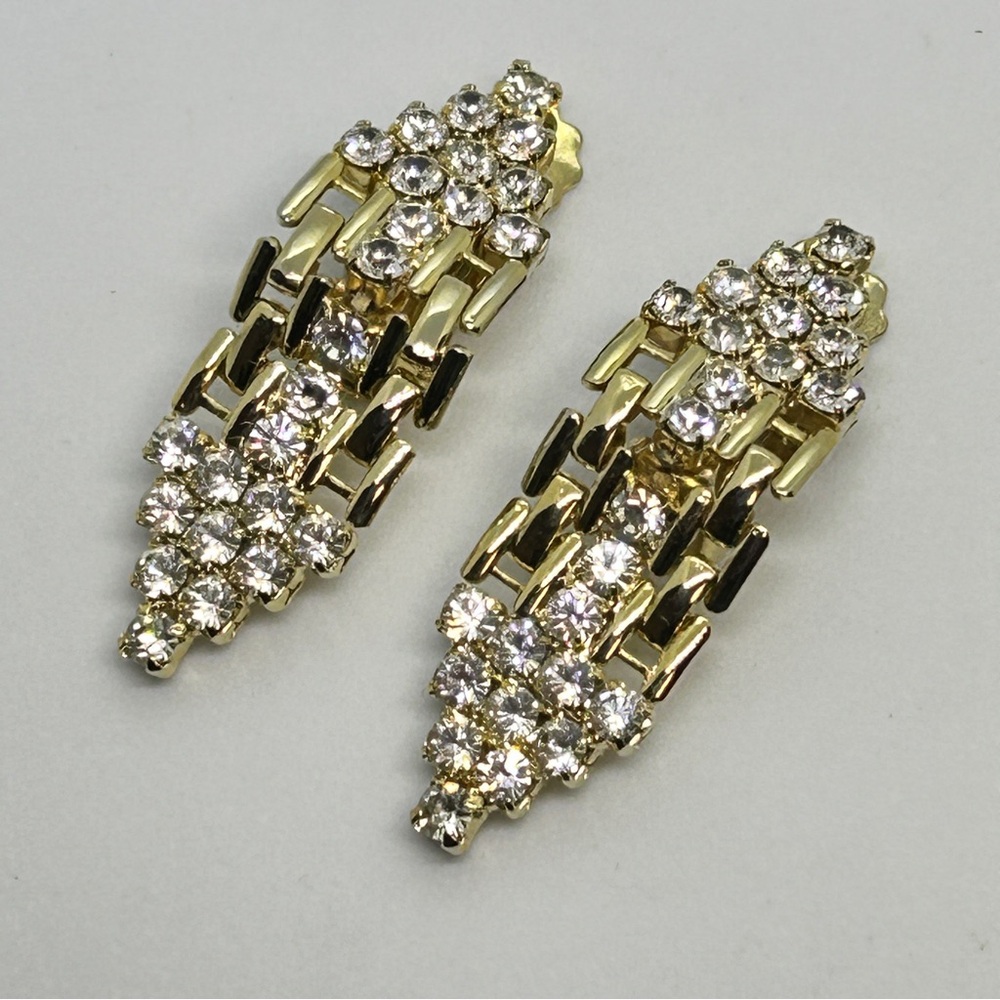 Vintage Dangling Rhinestone Gold Tone Clip Earrings
